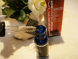 海底的魚1220對維他命A晚間滋養(yǎng)精華液使用效果評價(jià) 小藍(lán)瓶，讓肌膚新生的寶瓶